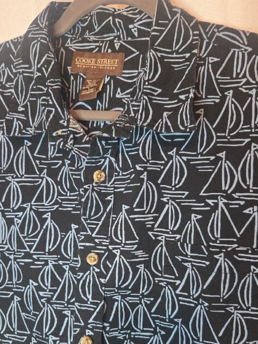 Cooke Street Hawaiian Island-Navy Sailboat Print Short-Sleeve Shirt- Large - Picture 2 of 5